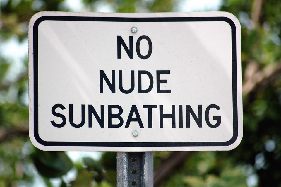 Bain de soleil nu interdit
